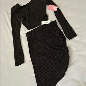 Papaya Black and Gold Skirt Set love this set